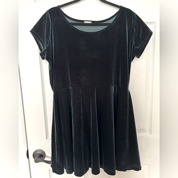 Chubby Cartwheels Natalie Dress - Picture 1 of 4